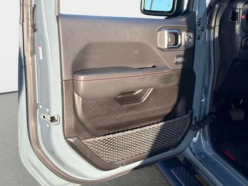 Certified 2025 Jeep Gladiator Rubicon w/ Safety Group image 19