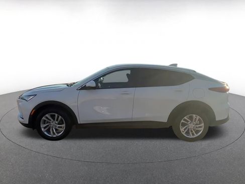 Used 2025 Buick Envista Preferred image 9