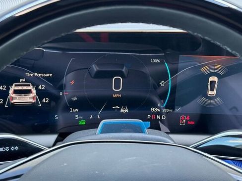 New 2026 Cadillac Optiq Luxury 1 image 24