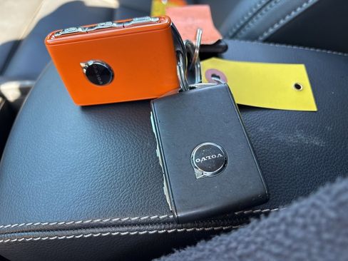 Certified 2025 Volvo XC40 B5 Plus image 25