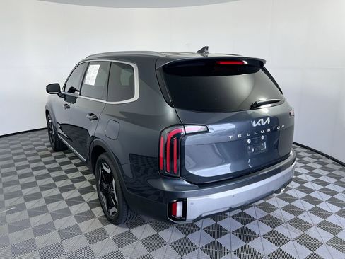 Used 2023 Kia Telluride EX FWD image 5