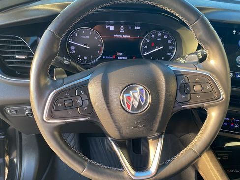 Used 2022 Buick Envision Avenir w/ Technology Package II image 30