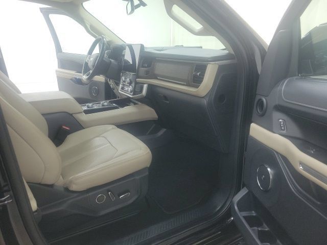 Used 2024 Ford Expedition Max Limited AWD/4WD image 11