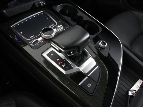 Used 2017 Audi Q7 3.0T Premium Plus image 18