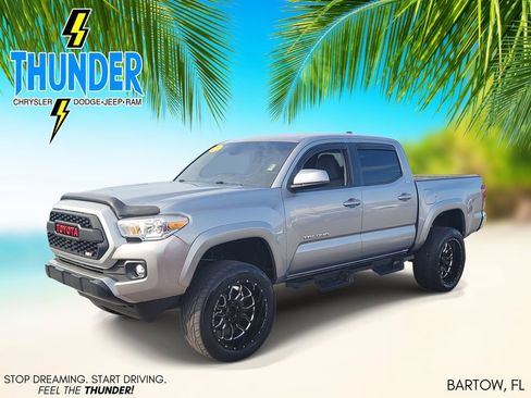 Used 2021 Toyota Tacoma SR5 RWD image 2