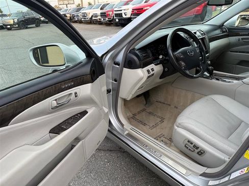 Used 2011 Lexus LS 460 AWD image 30