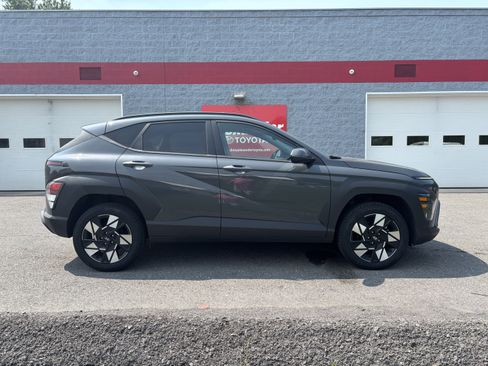 Used 2025 Hyundai Kona SEL AWD/4WD image 2