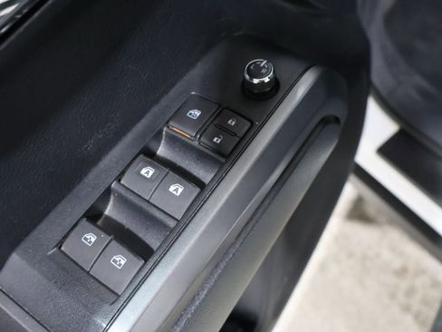 Used 2017 Toyota Tacoma TRD Off-Road w/ Tow Package (A/T) image 14