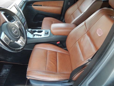 Used 2012 Jeep Grand Cherokee Overland Summit image 27