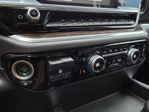 Used 2022 GMC Sierra 1500 Elevation w/ Elevation Premium Package image 17