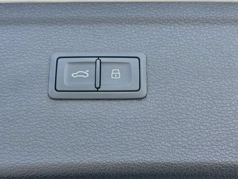 Used 2023 Audi SQ5 Premium Plus AWD/4WD image 12
