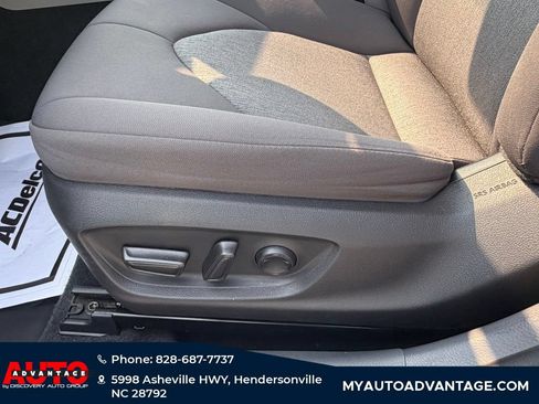 Used 2022 Toyota Camry LE FWD image 25
