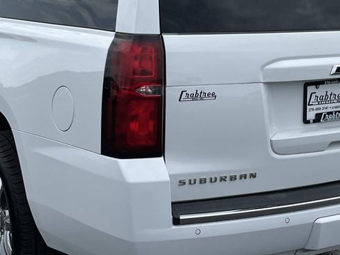 Used 2017 Chevrolet Suburban Premier AWD/4WD image 5
