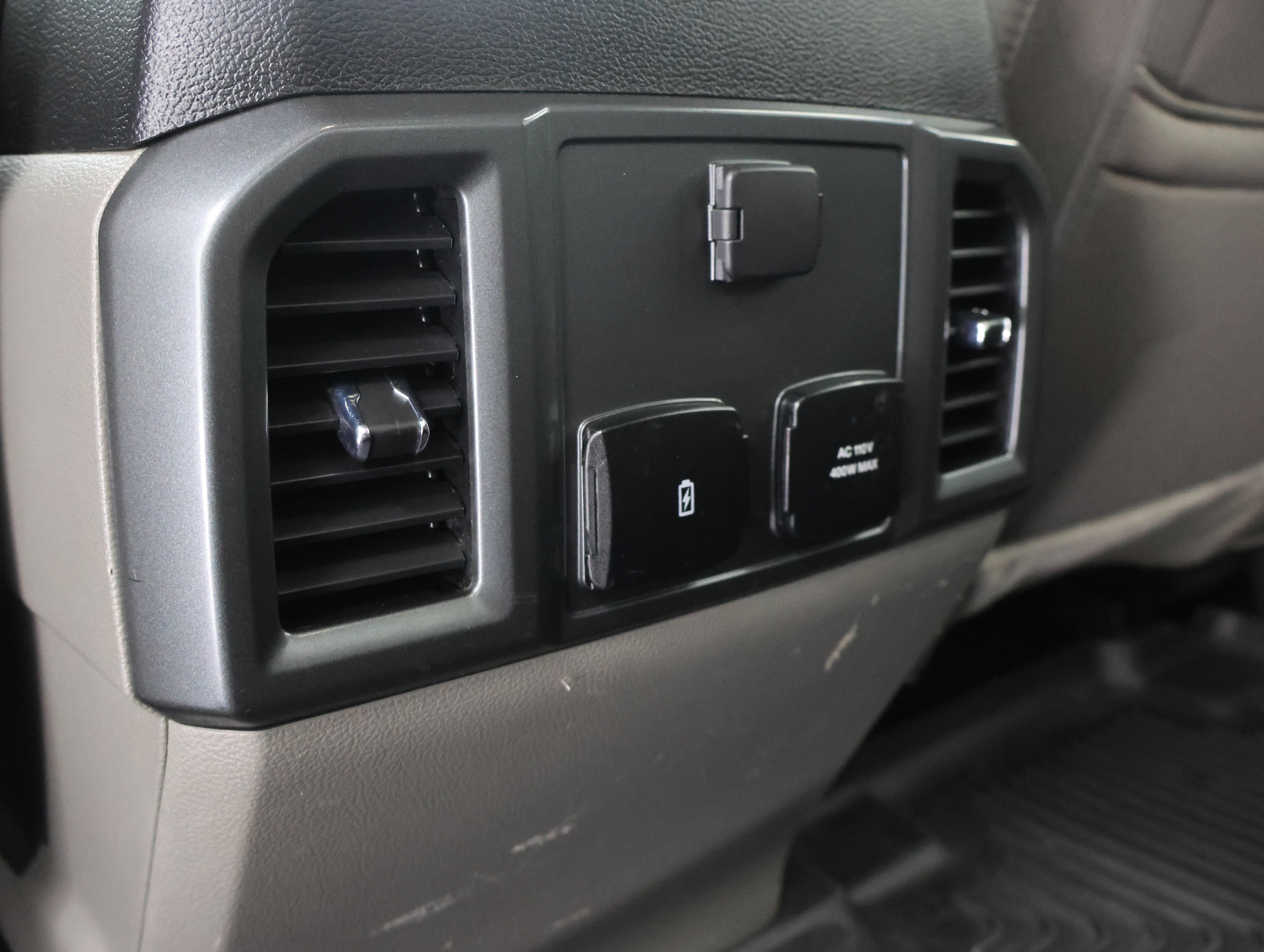 Used 2021 Ford F250 XLT w/ XLT Premium Package AWD/4WD image 34