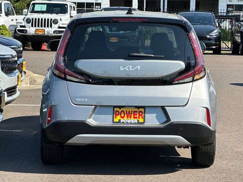Certified 2023 Kia Soul LX FWD image 5