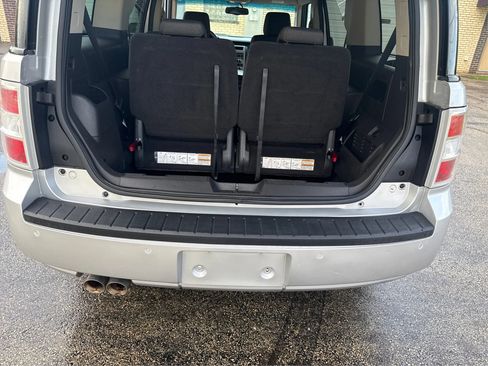 Used 2009 Ford Flex SE FWD image 15