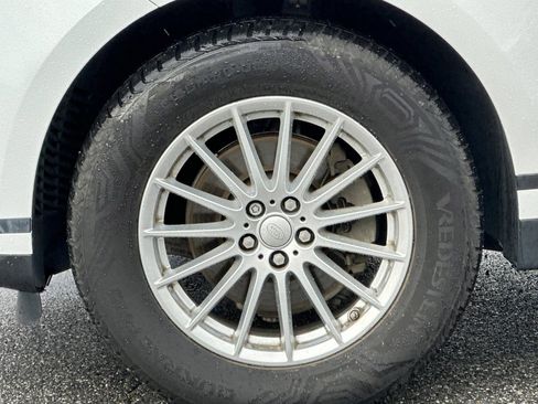 Used 2019 Land Rover Range Rover Velar image 13