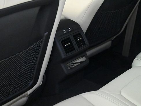 Used 2025 Audi Q5 Premium Plus w/ Premium Plus image 18