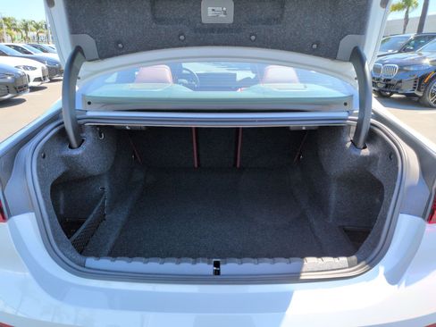 Used 2026 BMW 430i Coupe w/ M Sport Package RWD image 32