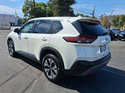 Used 2023 Nissan Rogue SV FWD image 4