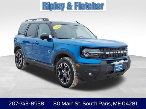 Used 2025 Ford Bronco Sport Outer Banks w/ Outer Banks Tech Package+ AWD/4WD image 3