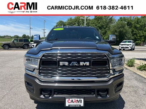 Used 2024 RAM 2500 Limited AWD/4WD image 2