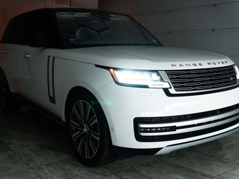 Used 2023 Land Rover Range Rover Autobiography image 38