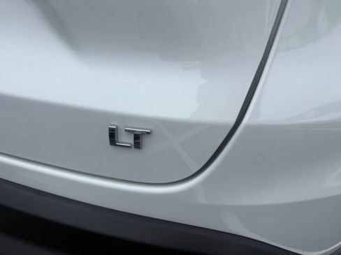 Used 2026 Chevrolet Trax LT w/ LT Convenience Package FWD image 7