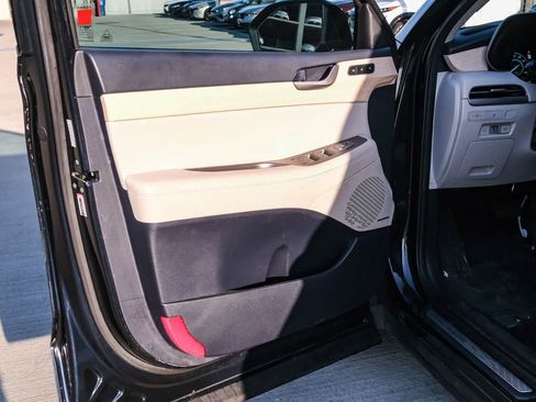 Used 2023 Hyundai Palisade Limited FWD image 24