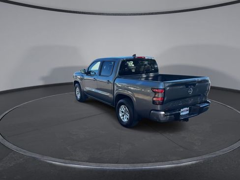 Used 2024 Nissan Frontier SV image 12