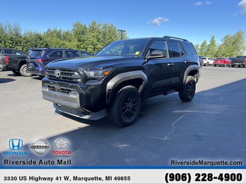 Used 2026 Toyota 4Runner SR5 AWD/4WD image 3