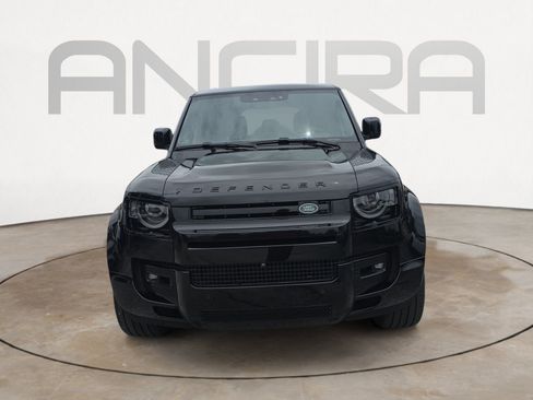 Used 2025 Land Rover Defender 110 X-Dynamic SE AWD/4WD image 5