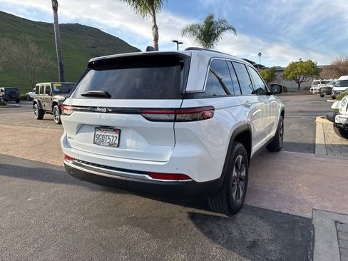 Used 2023 Jeep Grand Cherokee 4WD 4xe image 9