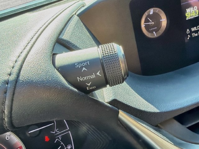 Used 2021 Lexus ES 350 w/ Accessory Package FWD image 28