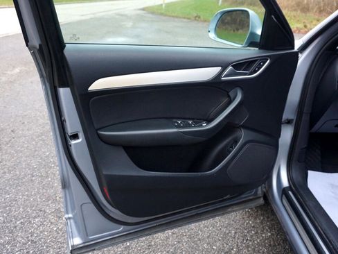 Used 2018 Audi Q3 2.0T Premium image 25