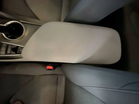 Used 2023 Toyota Camry LE image 21