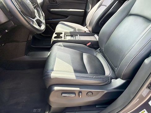 Used 2023 Honda Odyssey EX-L image 26