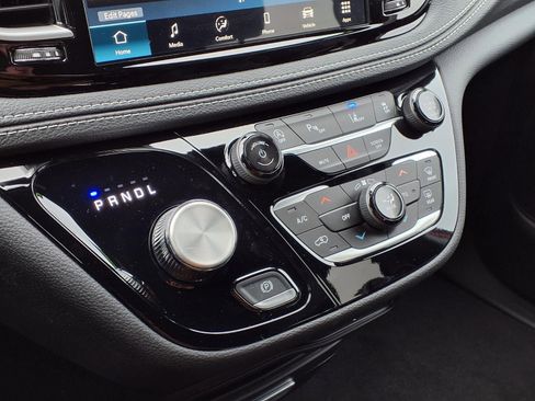 New 2026 Chrysler Pacifica Select w/ S Appearance Package FWD image 6