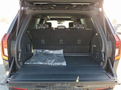 Certified 2025 Ford Expedition Platinum w/ Stealth Appearance Package image 28