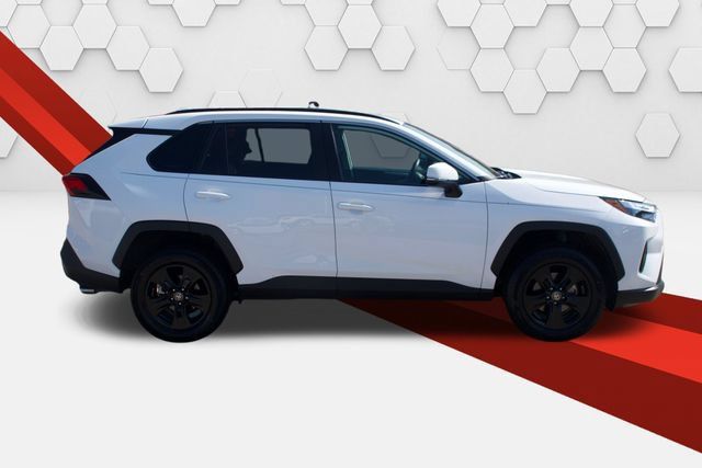 Used 2025 Toyota RAV4 XLE FWD image 6