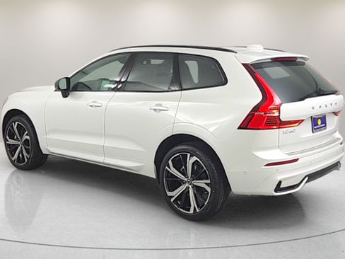 Certified 2025 Volvo XC60 B5 Ultra w/ Protection Package Premier AWD/4WD image 5