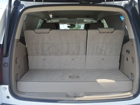 Used 2016 Chevrolet Tahoe LT w/ Luxury Package image 9