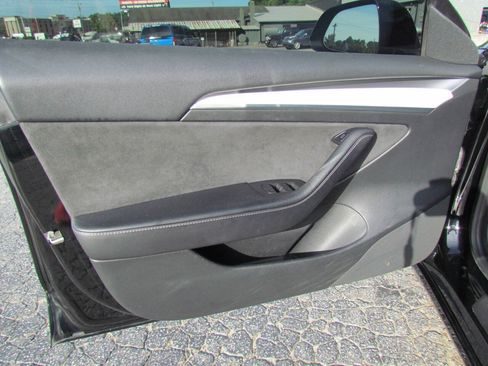 Used 2021 Tesla Model 3 Standard Range Plus RWD image 11