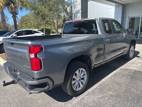 Used 2021 Chevrolet Silverado 1500 Custom image 4