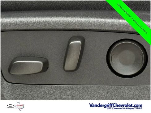 Used 2025 Chevrolet Silverado 2500 LTZ w/ LTZ Convenience Package AWD/4WD image 23
