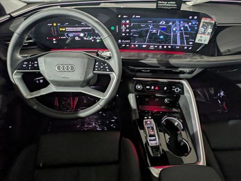 New 2025 Audi Q5 Premium Plus image 16