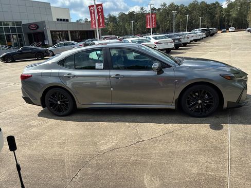 New 2026 Toyota Camry SE FWD image 8