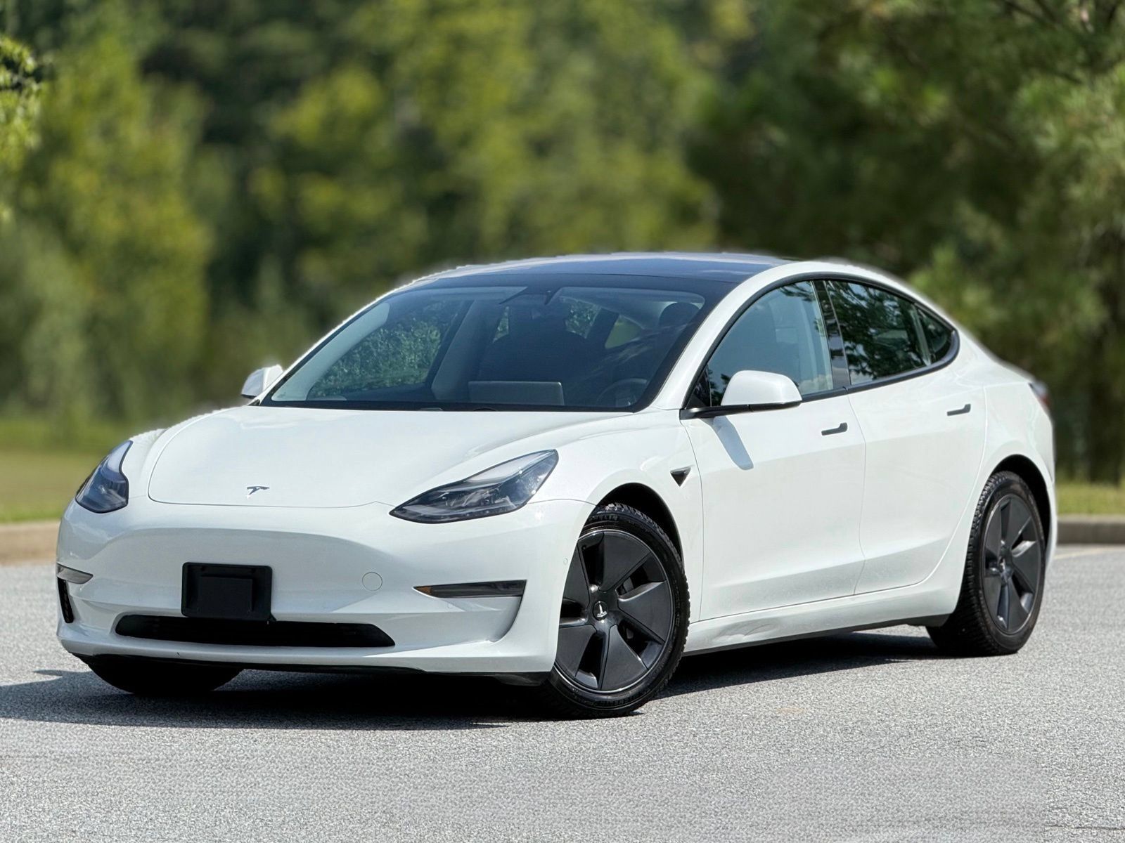 Used 2021 Tesla Model 3 Standard Range Plus RWD image 8