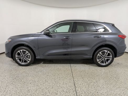 Certified 2025 Audi Q5 Premium Plus w/ Premium Plus image 4