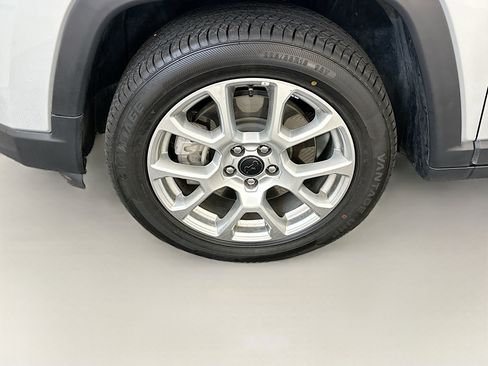 Used 2025 Jeep Compass Limited AWD/4WD image 11